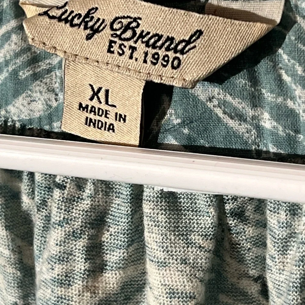 Lucky Brand stylish top Beaded embellishments around neck/chest - Picture 3 of 7